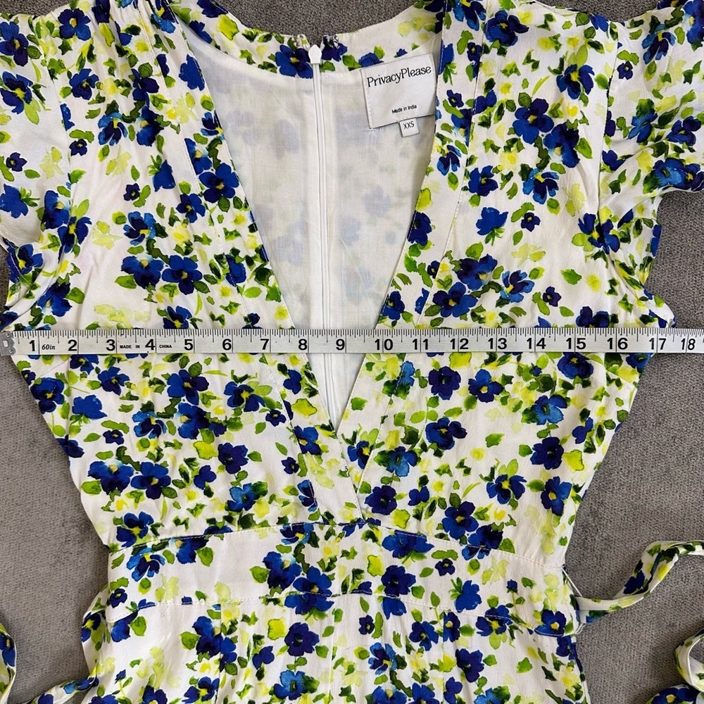 PRIVACY PLEASE White Floral Cropped Jumpsuit Size XXS - Picture 9 of 15